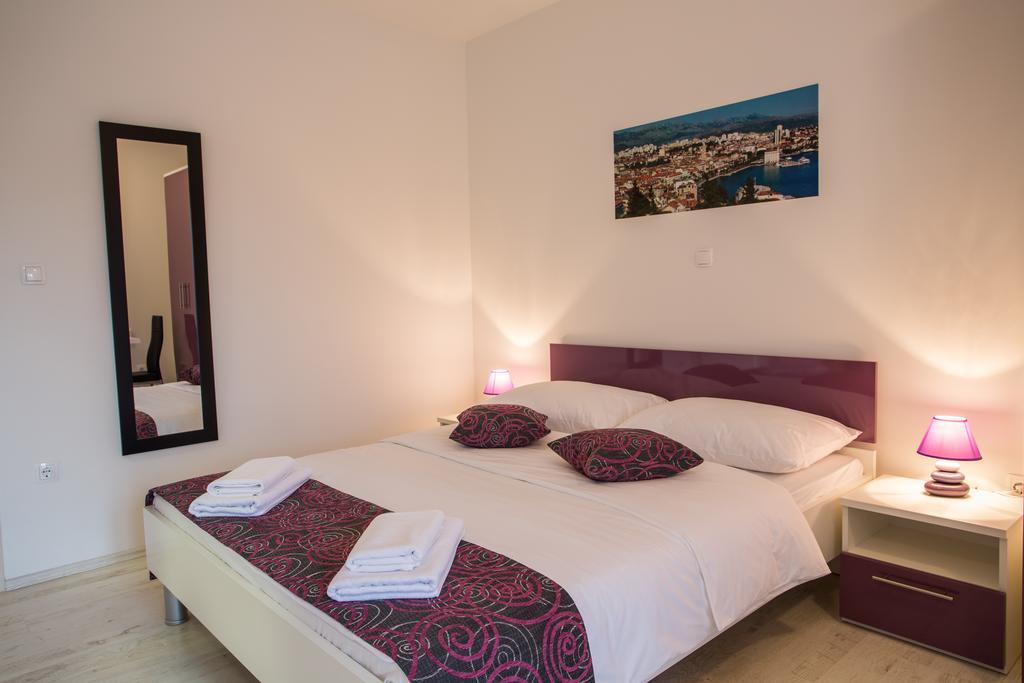 Gold Town Split Centre Old Town Apartman Szoba fotó